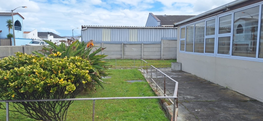 4 Bedroom Property for Sale in Lotus River Western Cape